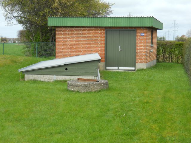 Vandværksbygning set fra Nykøbingvej.
Der er 310 andelshavere.
Der er 3 boringer.
Der udpumpes årligt ca. 45000 m³ vand.